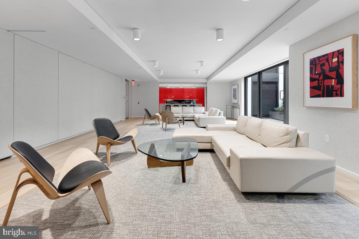 925 H STREET NW Unit: 709