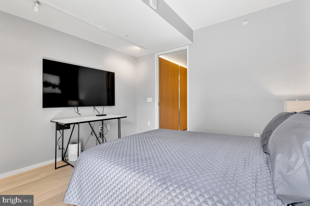 925 H STREET NW Unit: 709