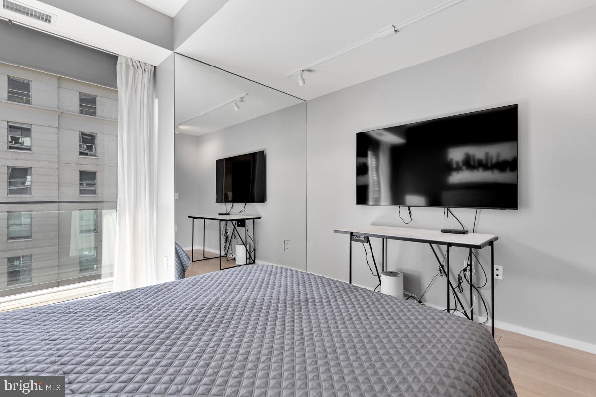 925 H STREET NW Unit: 709