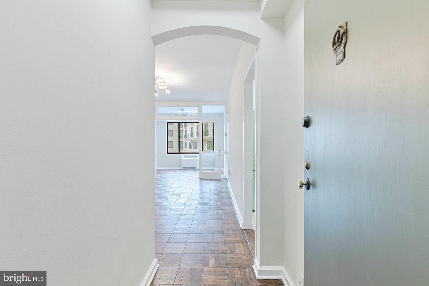 1 Scott CIRCLE NW Unit: 618