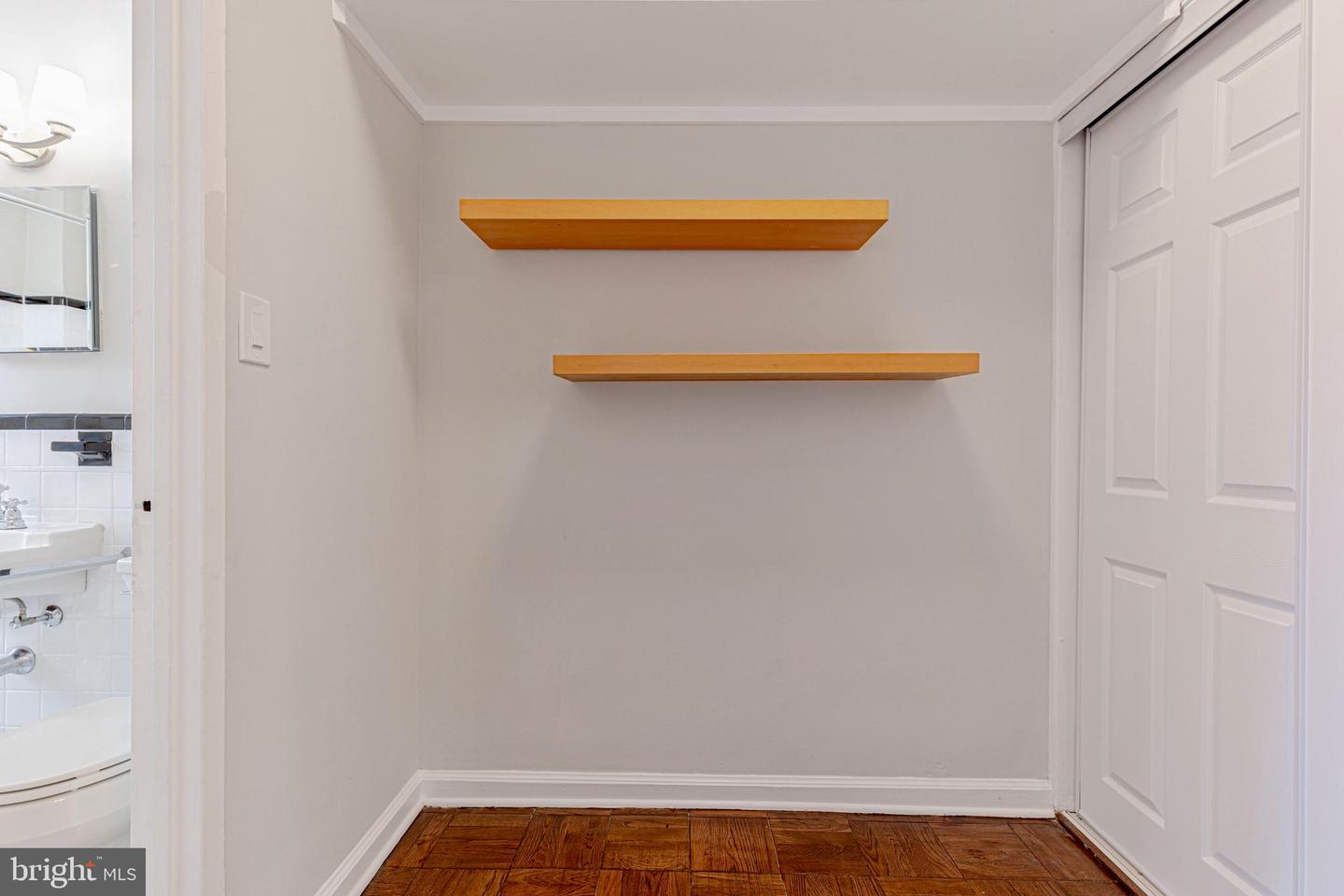 1 Scott CIRCLE NW Unit: 618