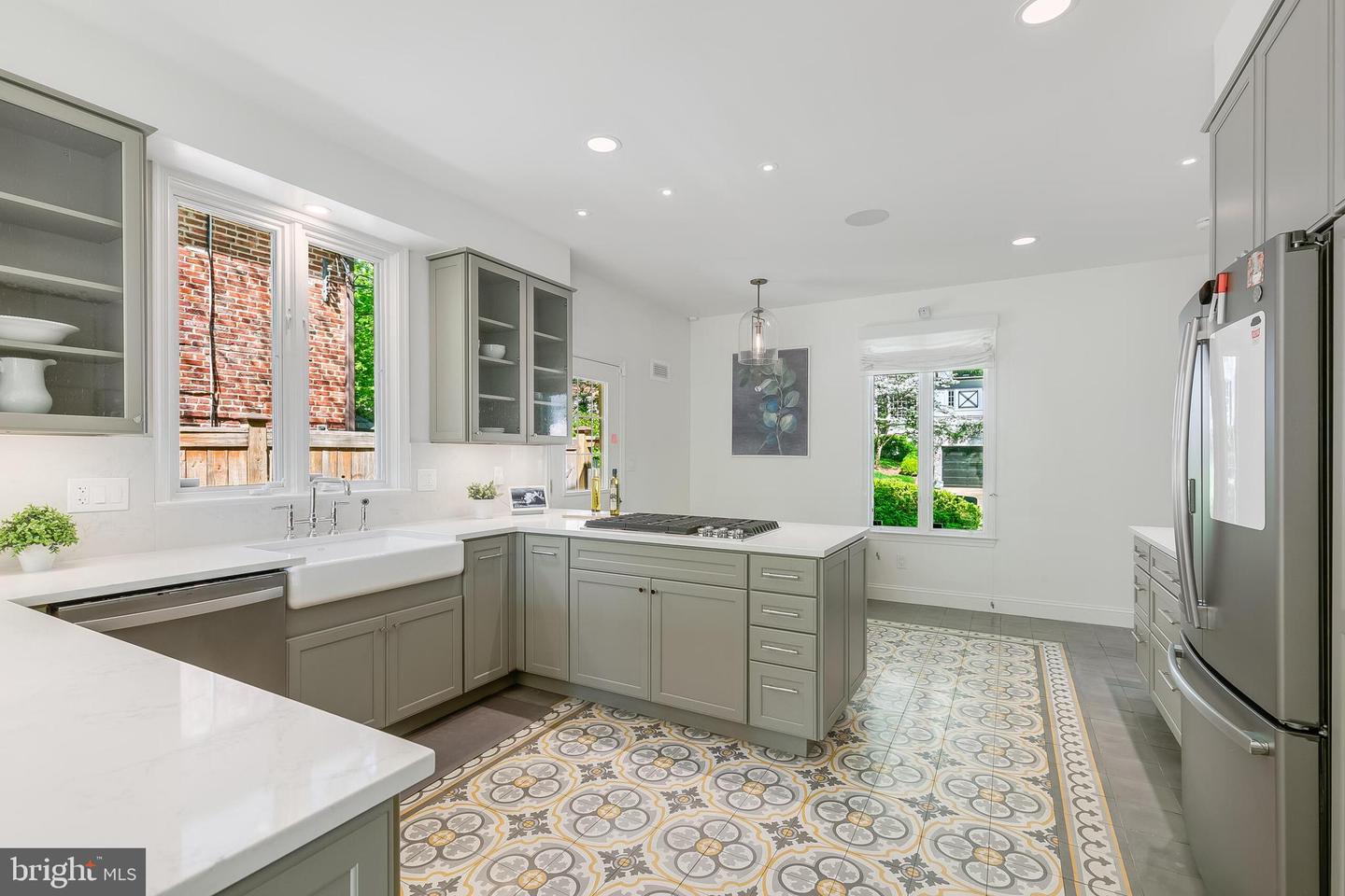 2230 46th St NW