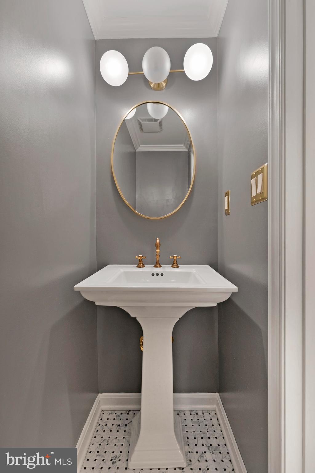 2409 20th St NW #1093