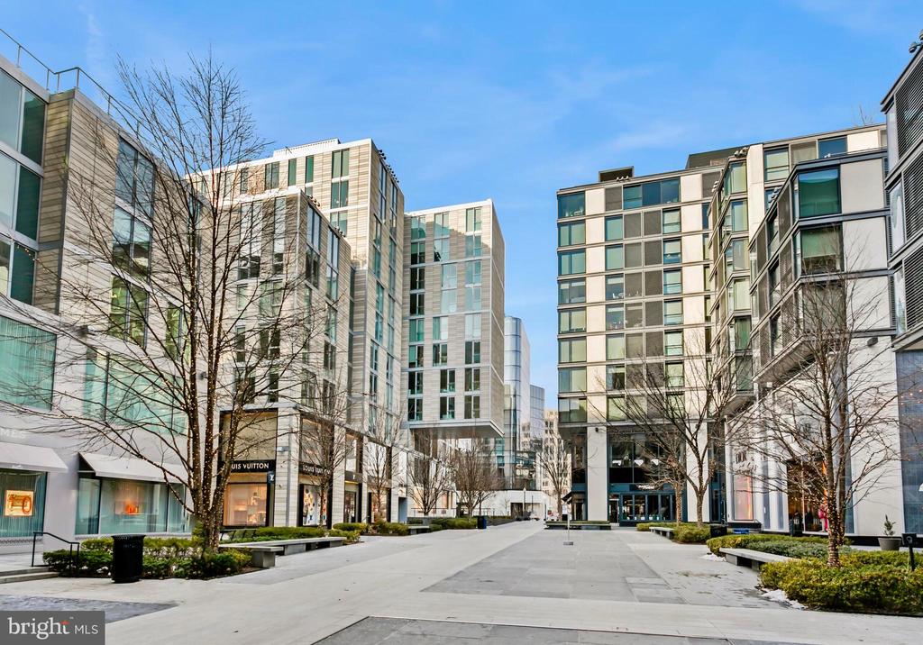 920 I STREET NW Unit: 812