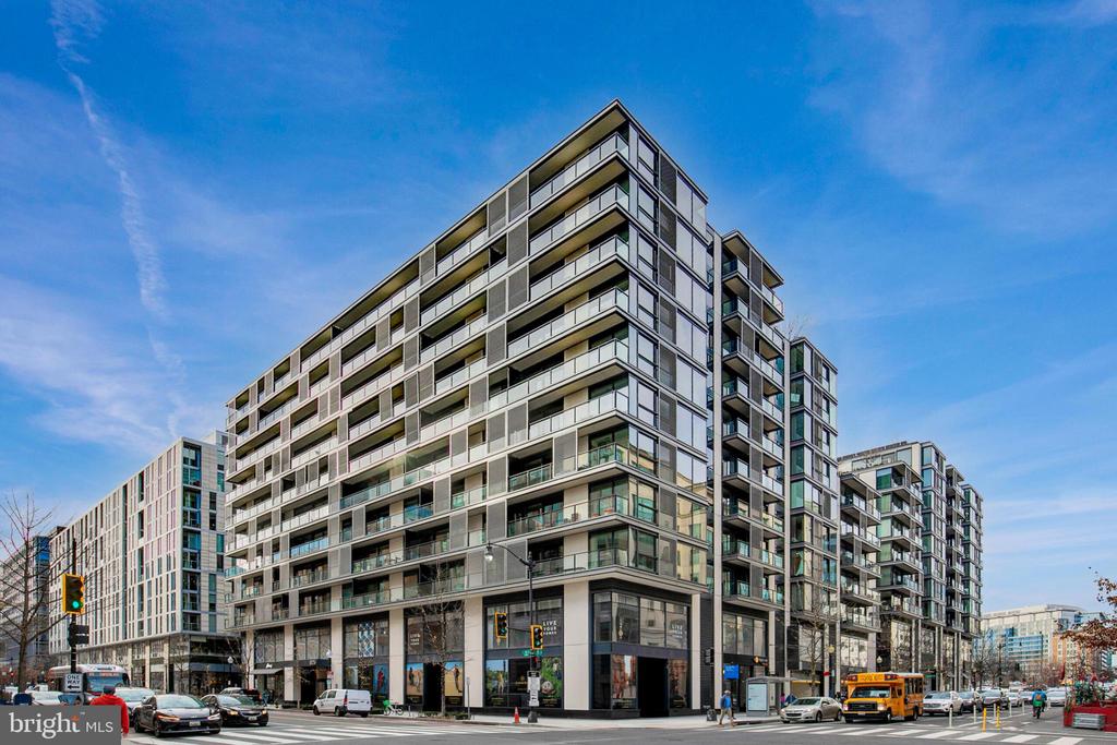 920 I STREET NW Unit: 812