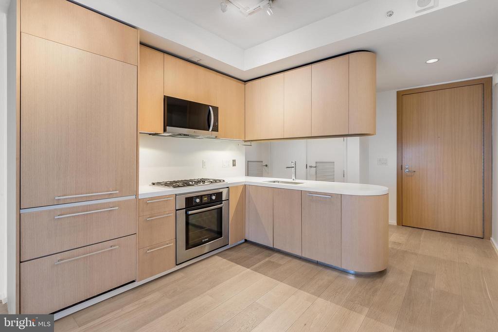 920 I STREET NW Unit: 812