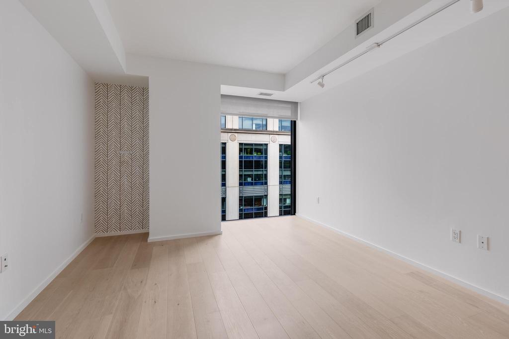 920 I STREET NW Unit: 812