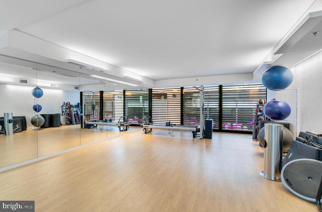 920 I STREET NW Unit: 812