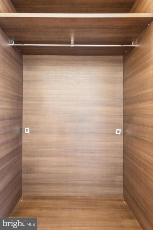 920 I STREET NW Unit: 812