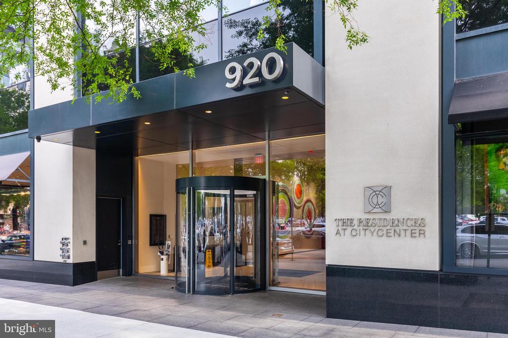 920 I STREET NW Unit: 812