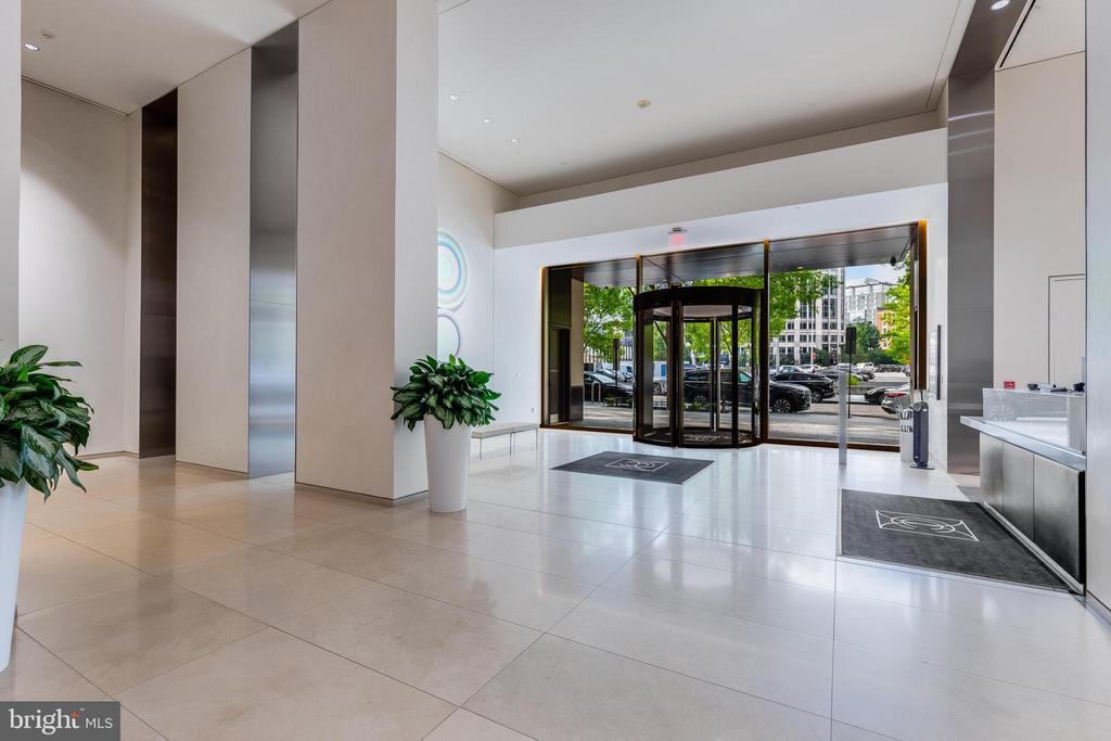 920 I STREET NW Unit: 812