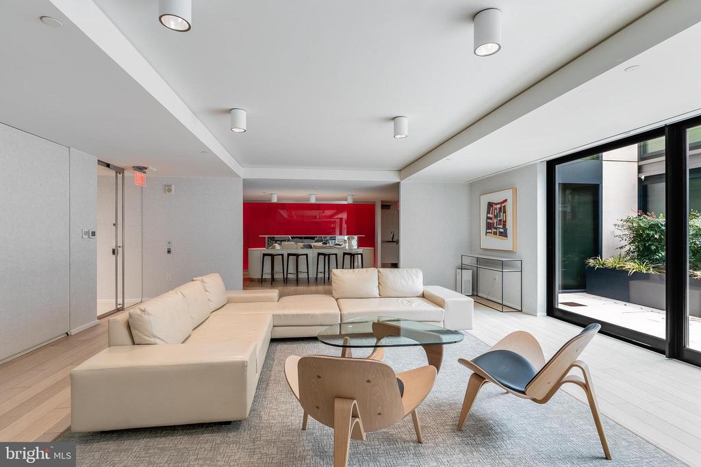 920 I STREET NW Unit: 812