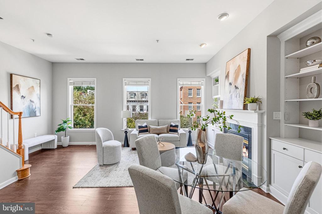 2407 20TH STREET NW Unit: 1096