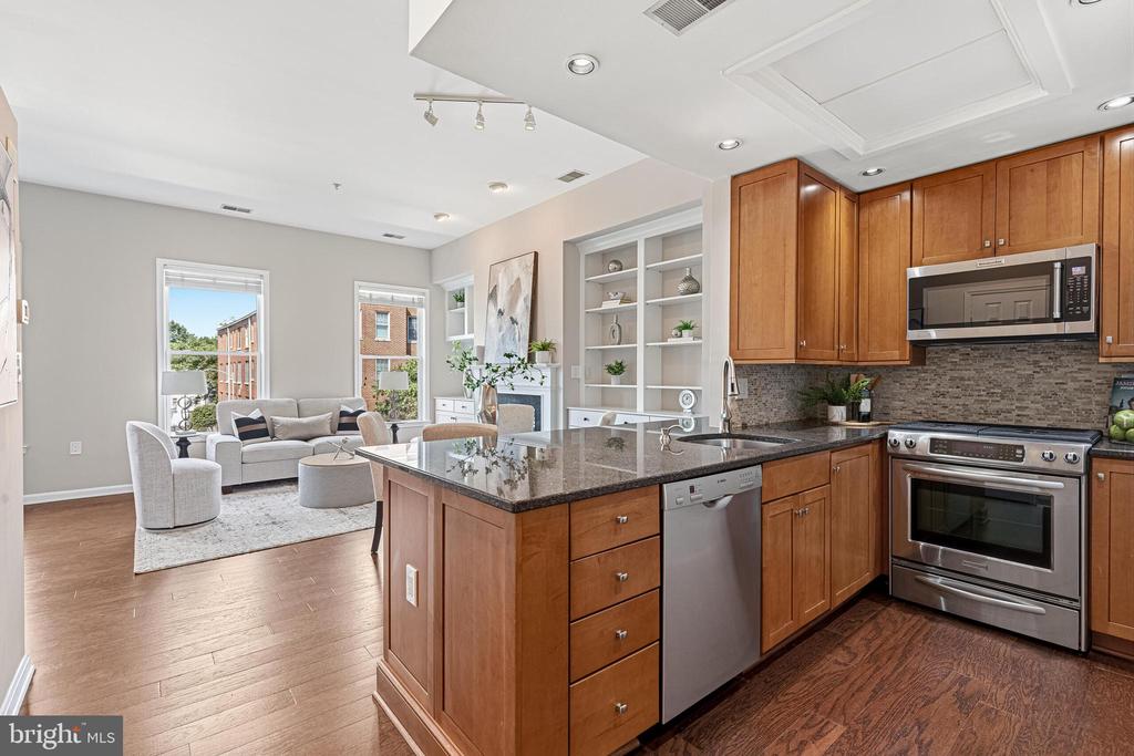 2407 20TH STREET NW Unit: 1096
