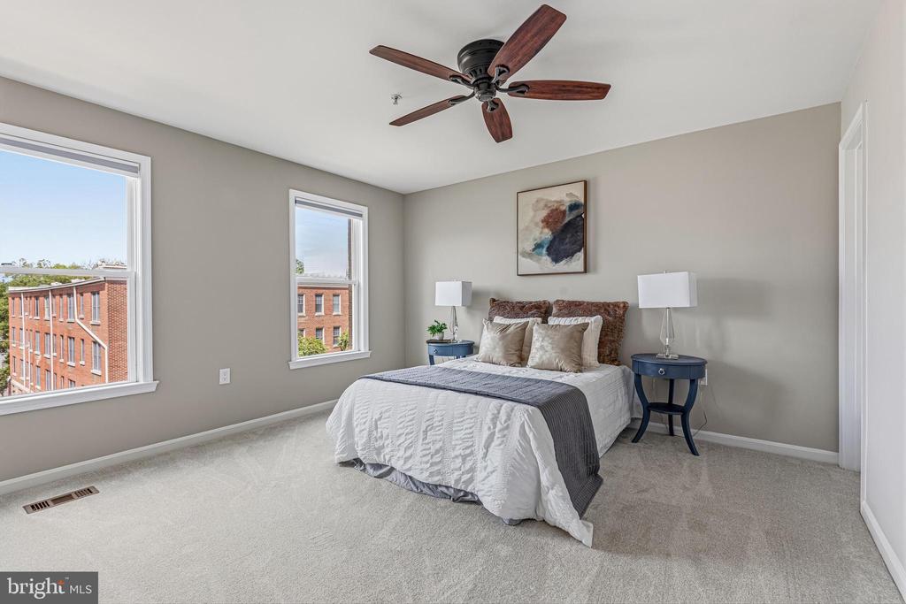 2407 20TH STREET NW Unit: 1096