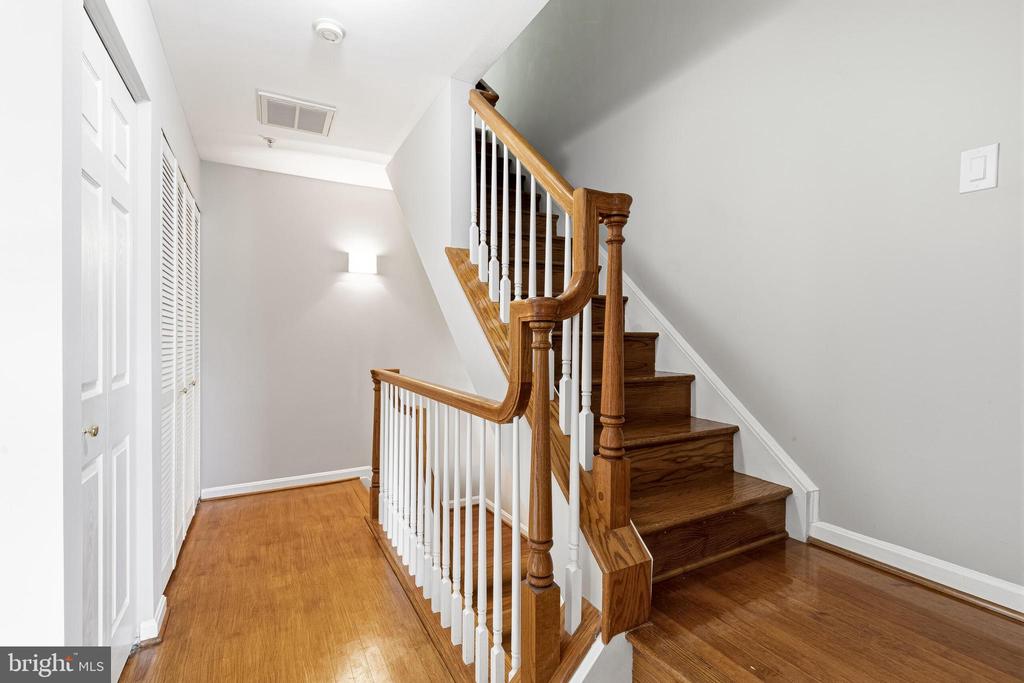 2407 20TH STREET NW Unit: 1096