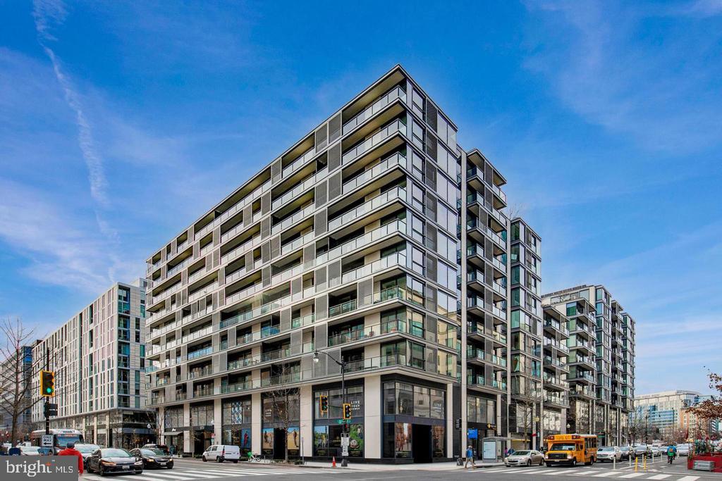 920 I STREET NW Unit: 812