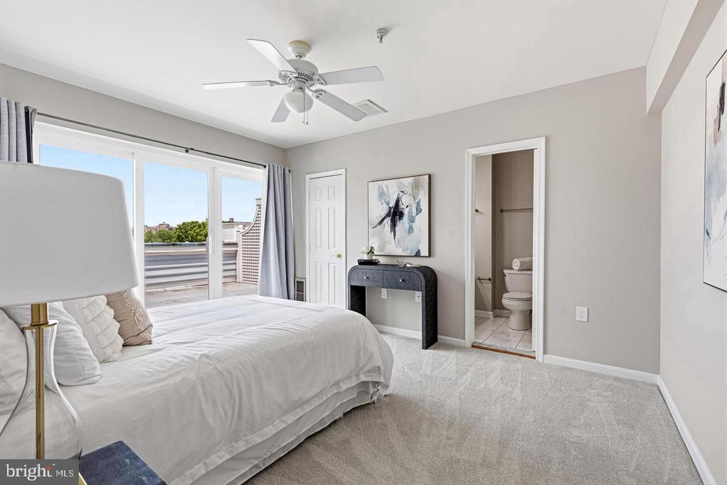 2407 20TH STREET NW Unit: 1096