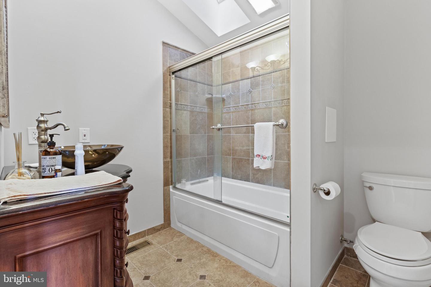 144 ARUNDEL BEACH ROAD
