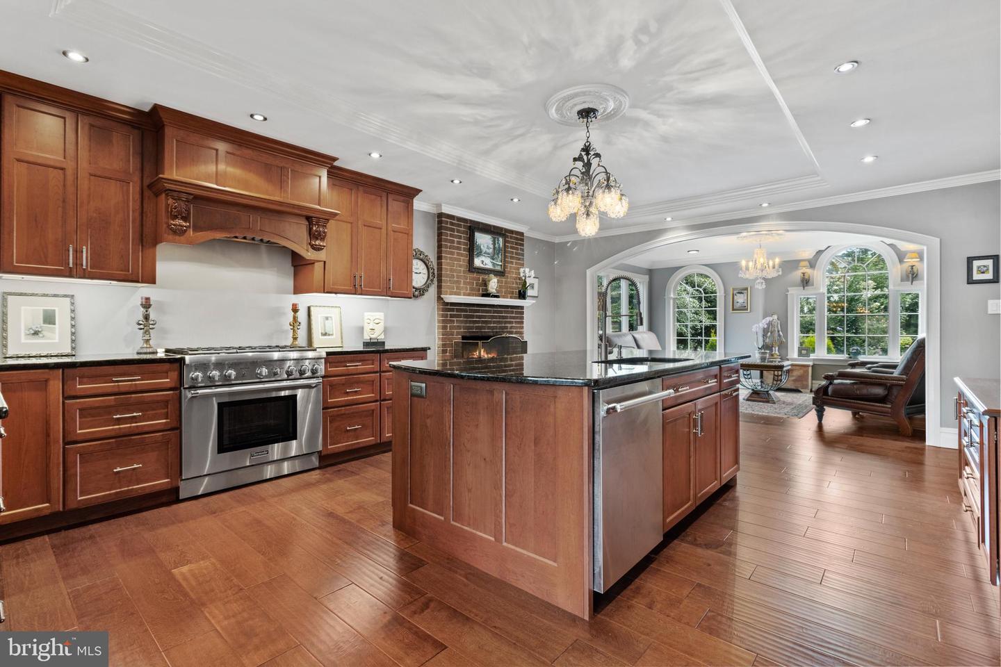 144 ARUNDEL BEACH ROAD