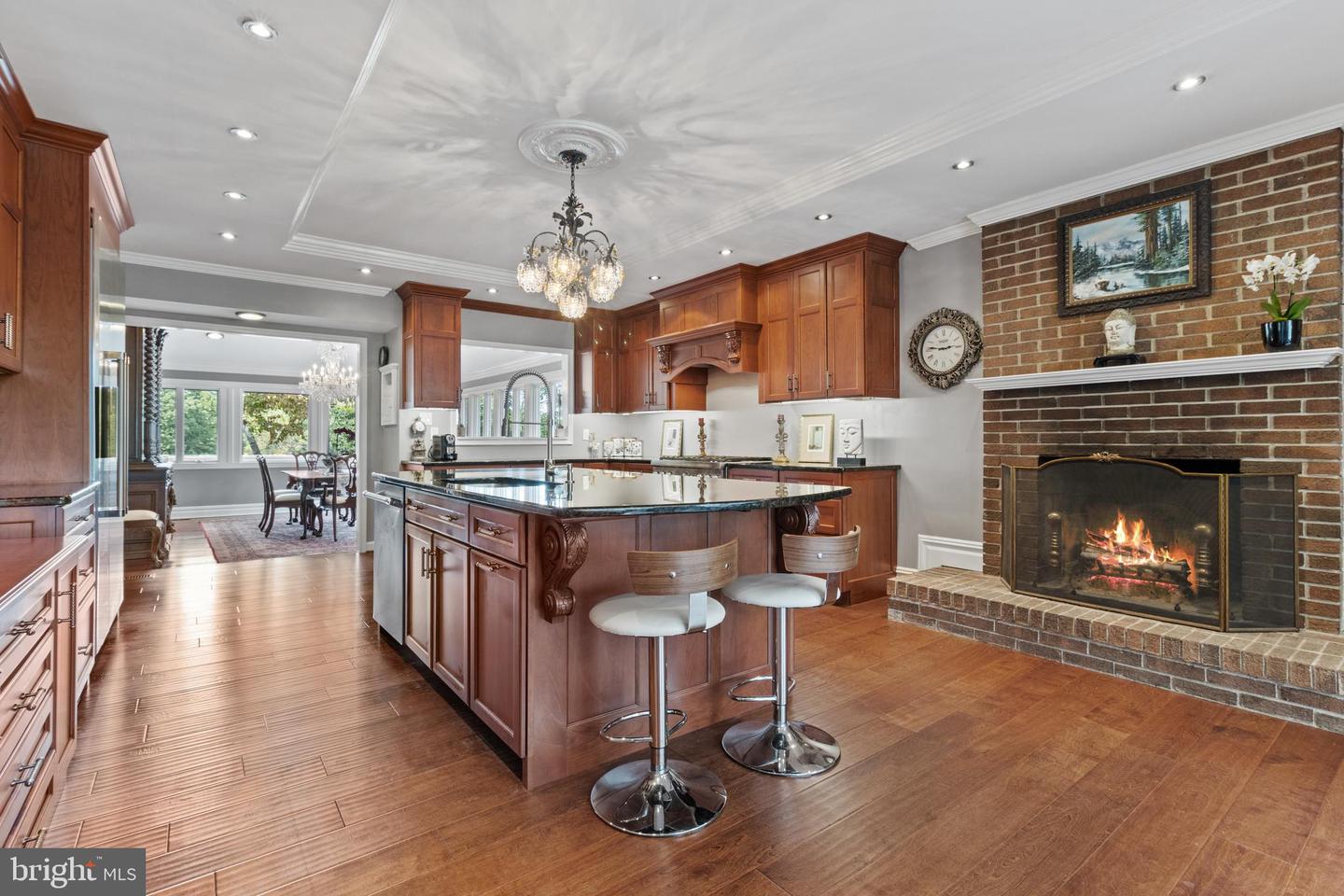 144 ARUNDEL BEACH ROAD