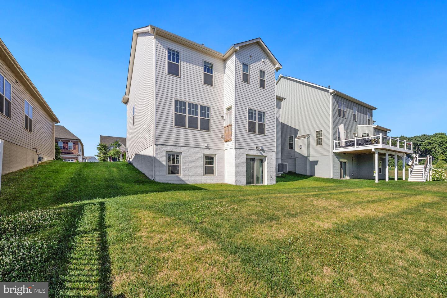 10796 PATHWAY LANE