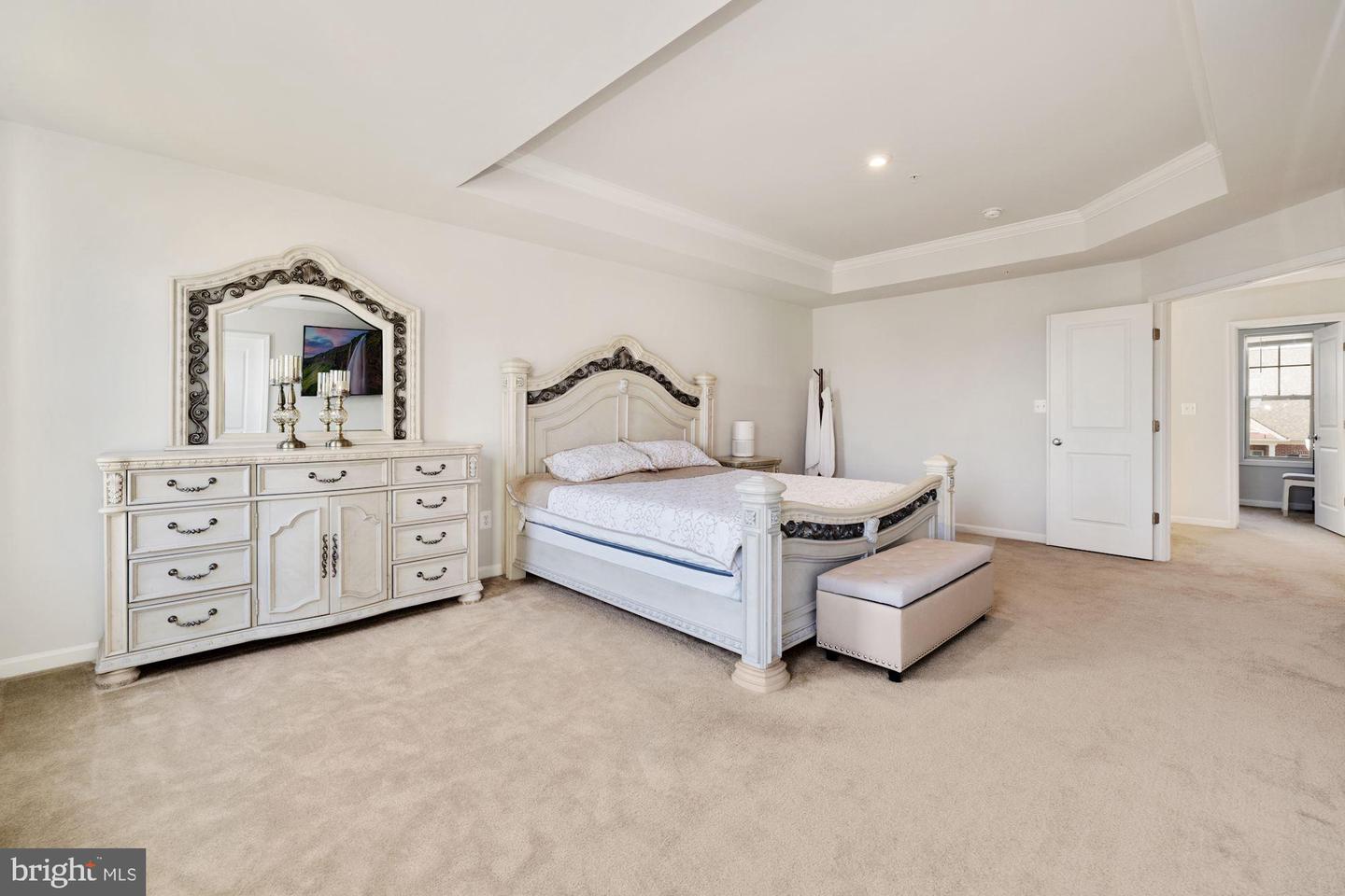 10796 PATHWAY LANE