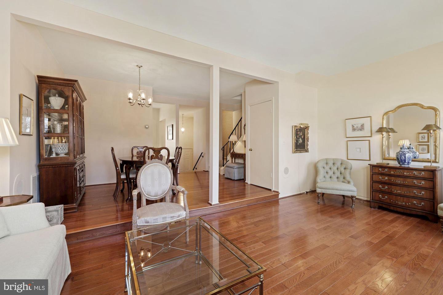 818 IVY LEAGUE LANE