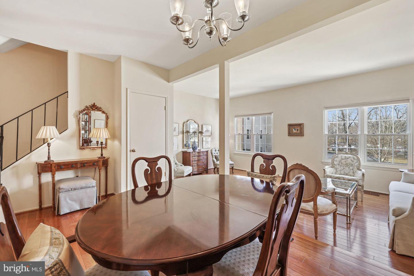 818 IVY LEAGUE LANE