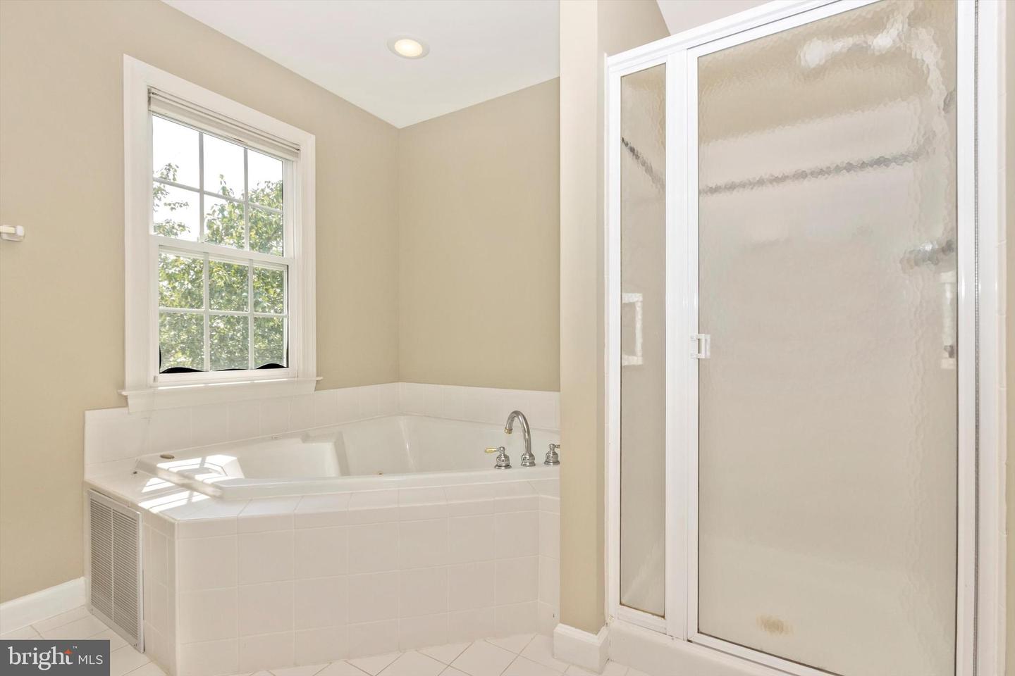 219 CREEK VALLEY LANE