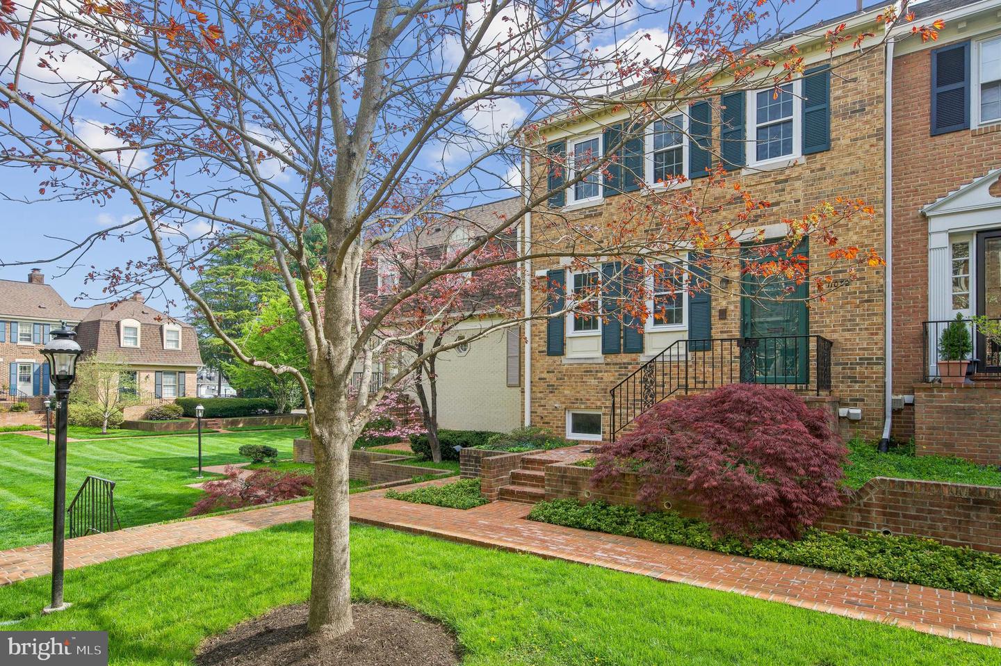 11032 WICKSHIRE WAY Unit: B-2