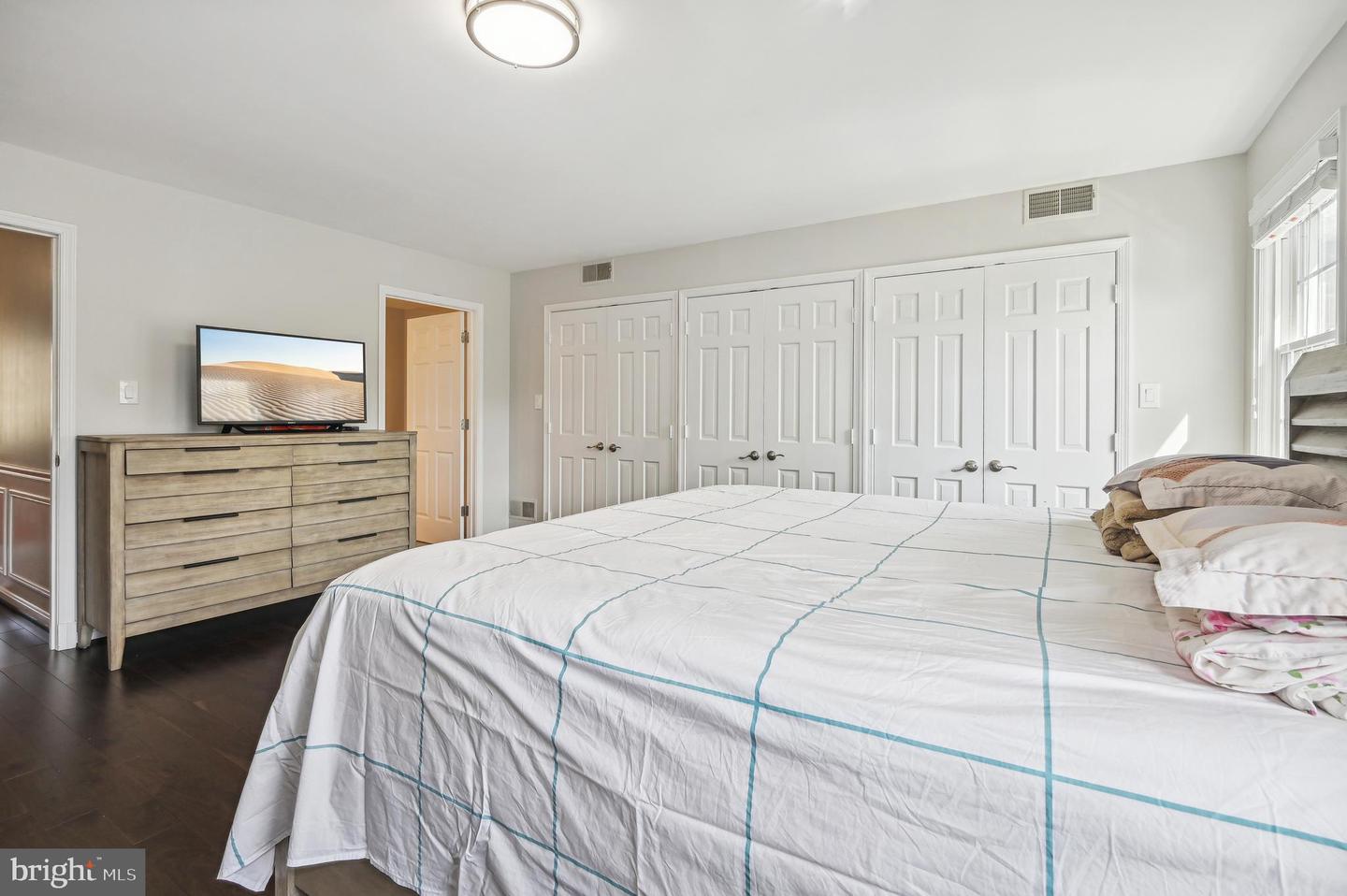 11032 WICKSHIRE WAY Unit: B-2