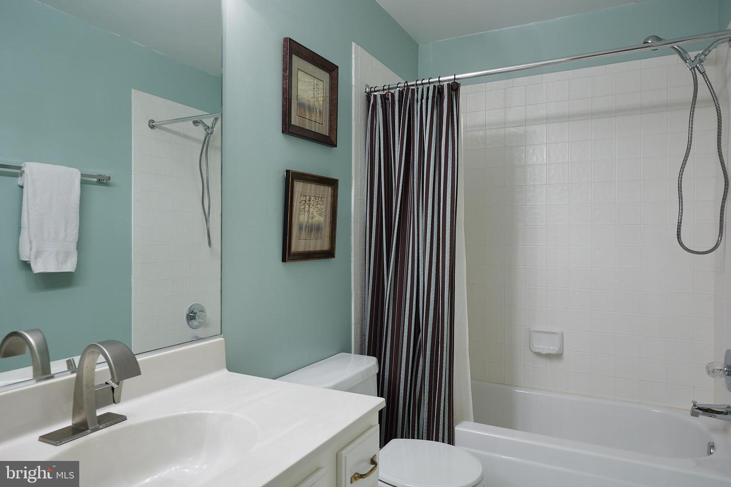 13018 BOSWELL COURT