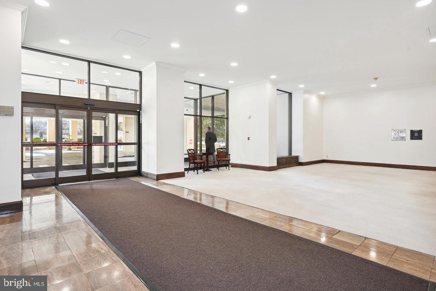 4515 WILLARD AVENUE Unit: 2308S