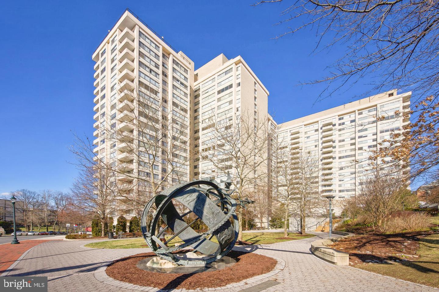 4515 WILLARD AVENUE Unit: 2308S