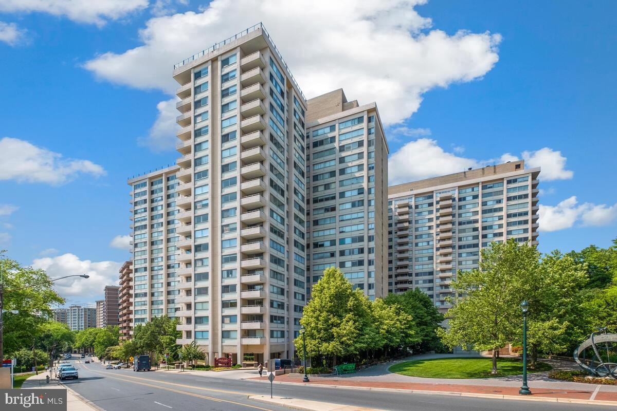 4515 WILLARD AVENUE Unit: 2308S