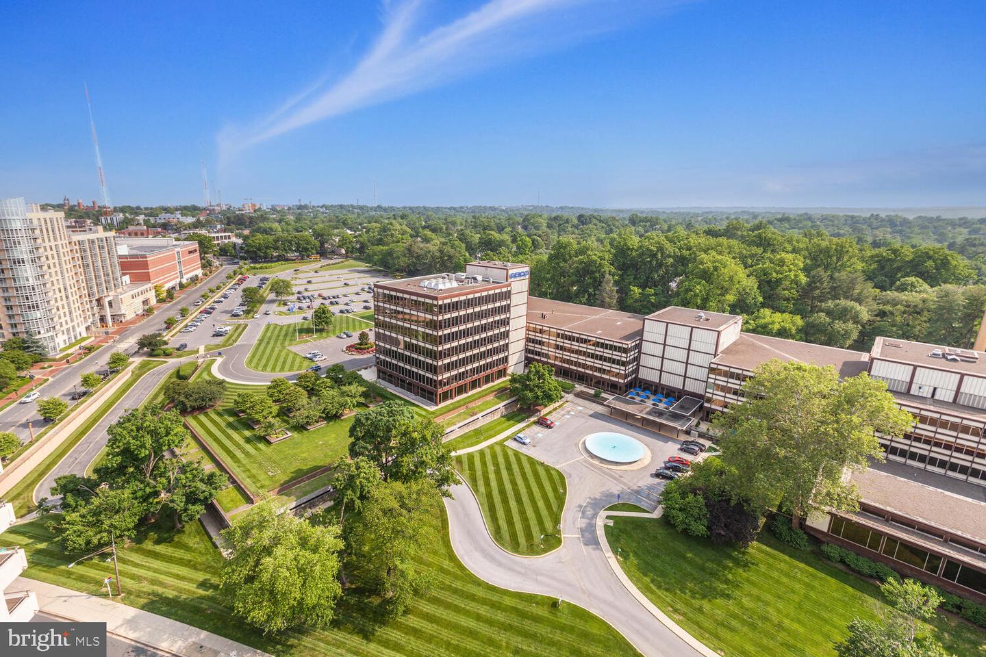 4515 WILLARD AVENUE Unit: 2308S