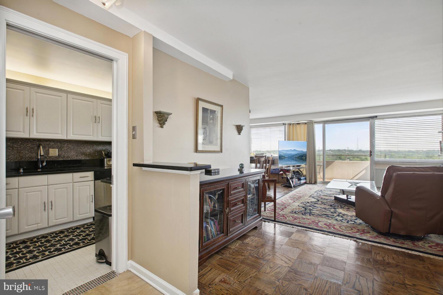 4515 WILLARD AVENUE Unit: 2308S