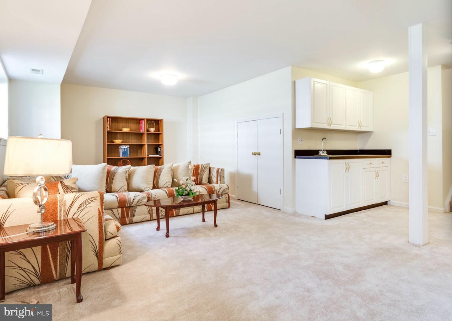 3009 WINDY KNOLL COURT