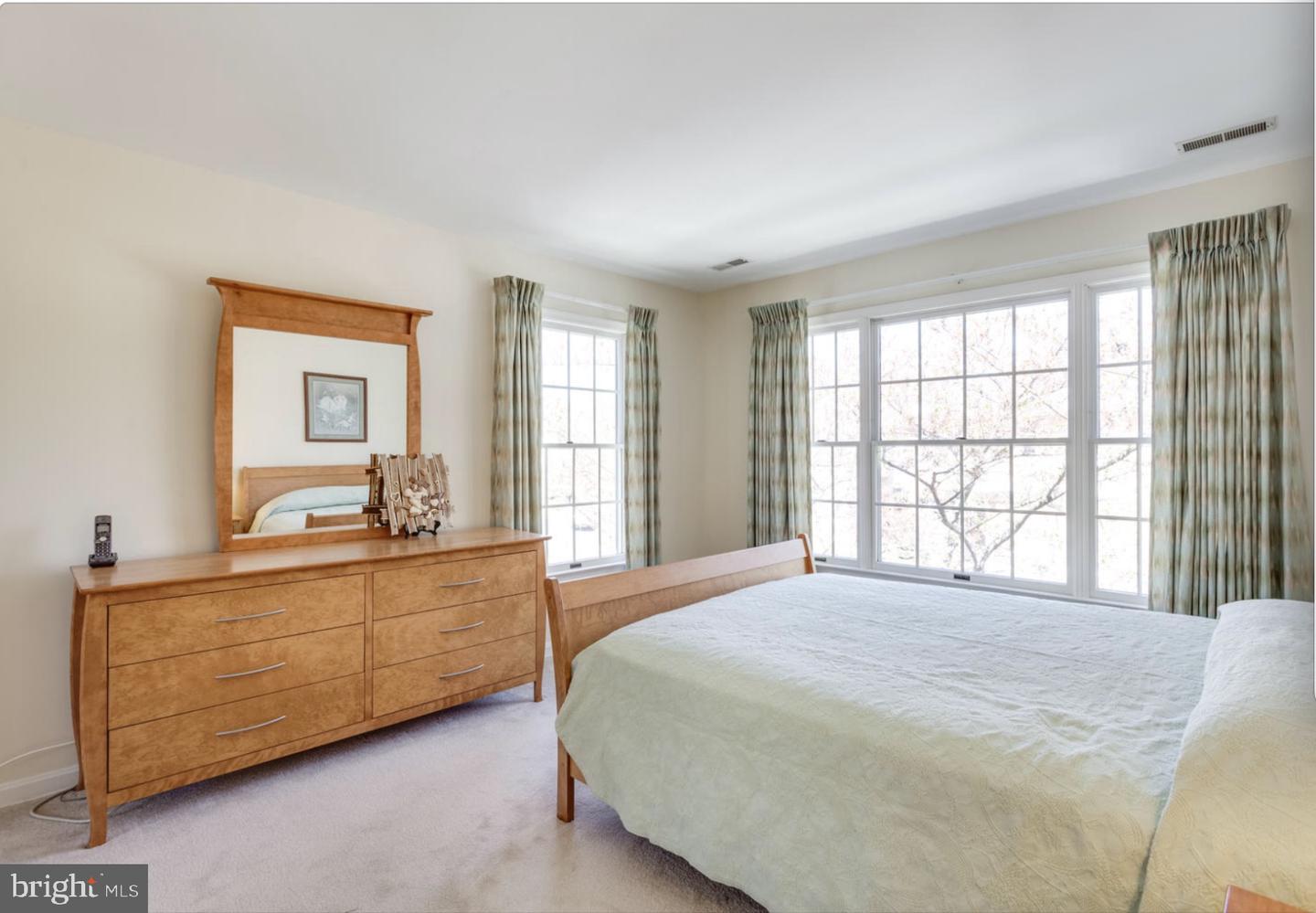 3009 WINDY KNOLL COURT
