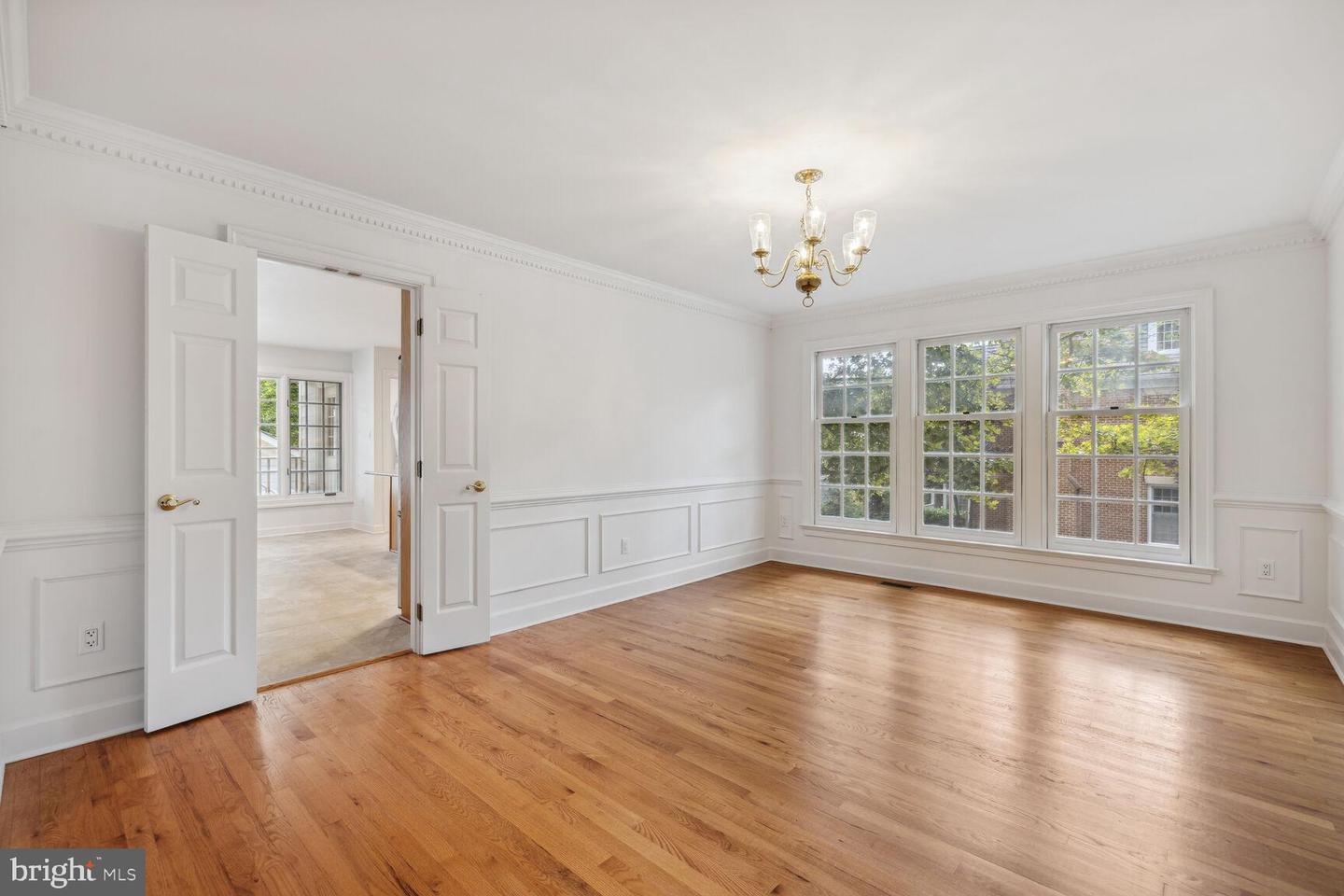 303 Kent Oaks WAY