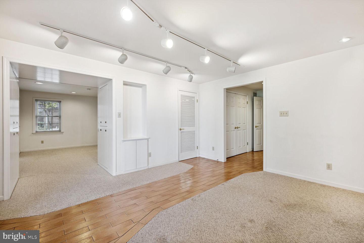 303 Kent Oaks WAY