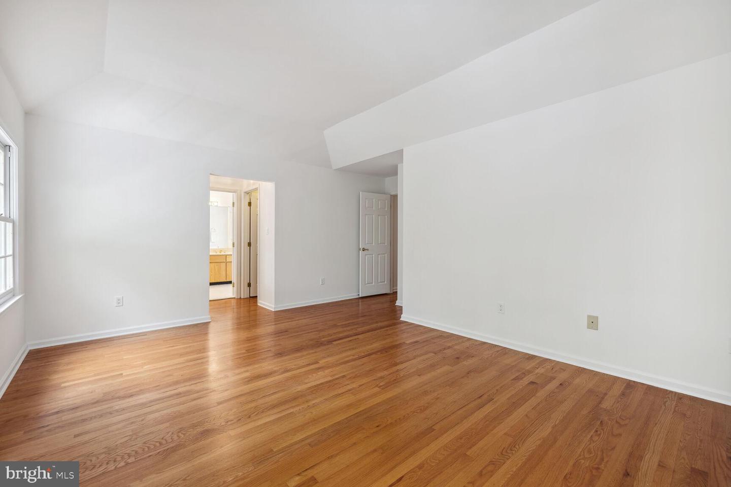 303 Kent Oaks WAY