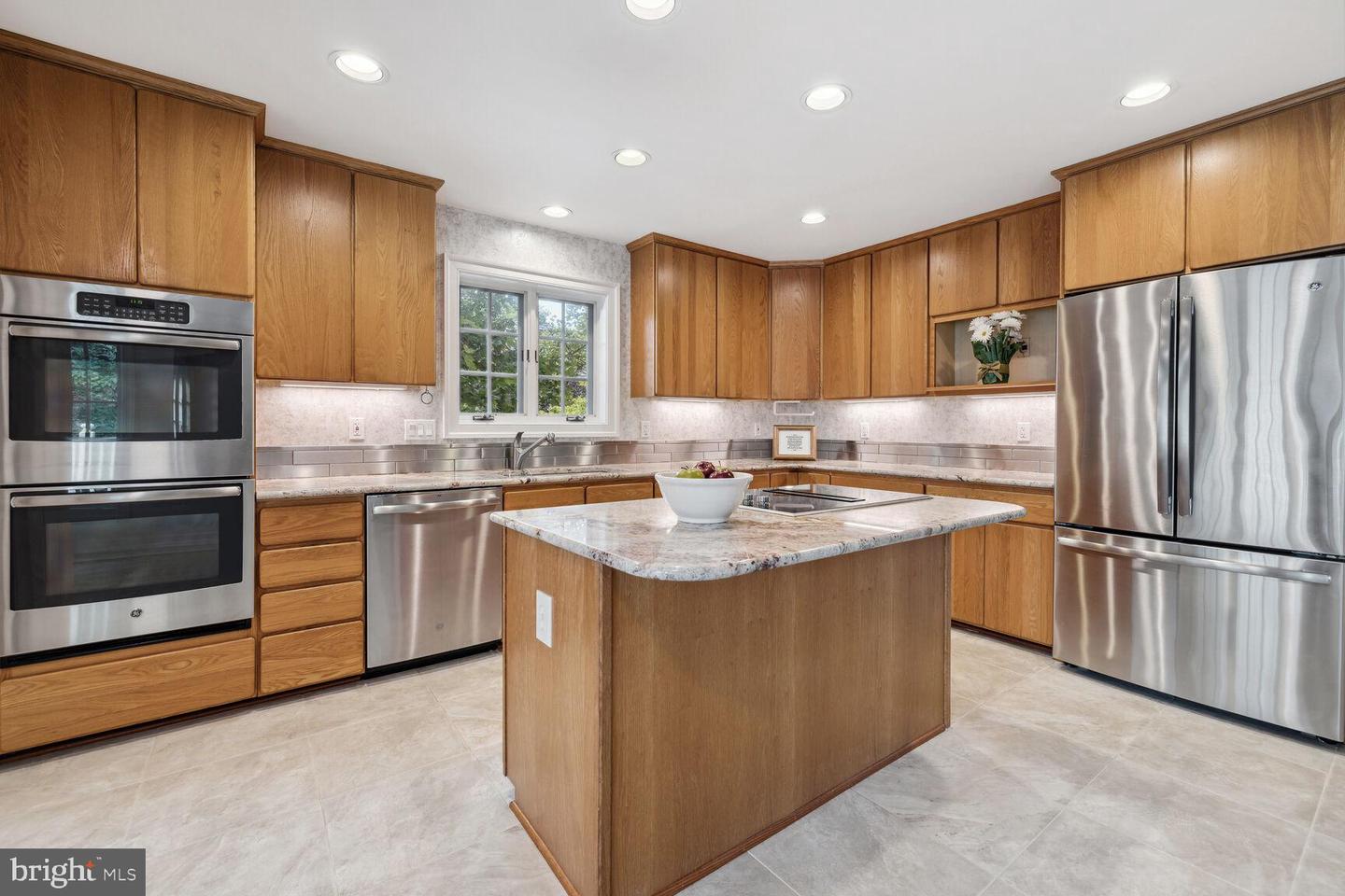 303 Kent Oaks WAY