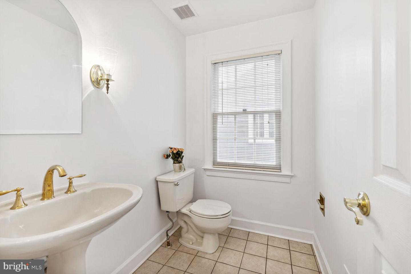 303 Kent Oaks WAY
