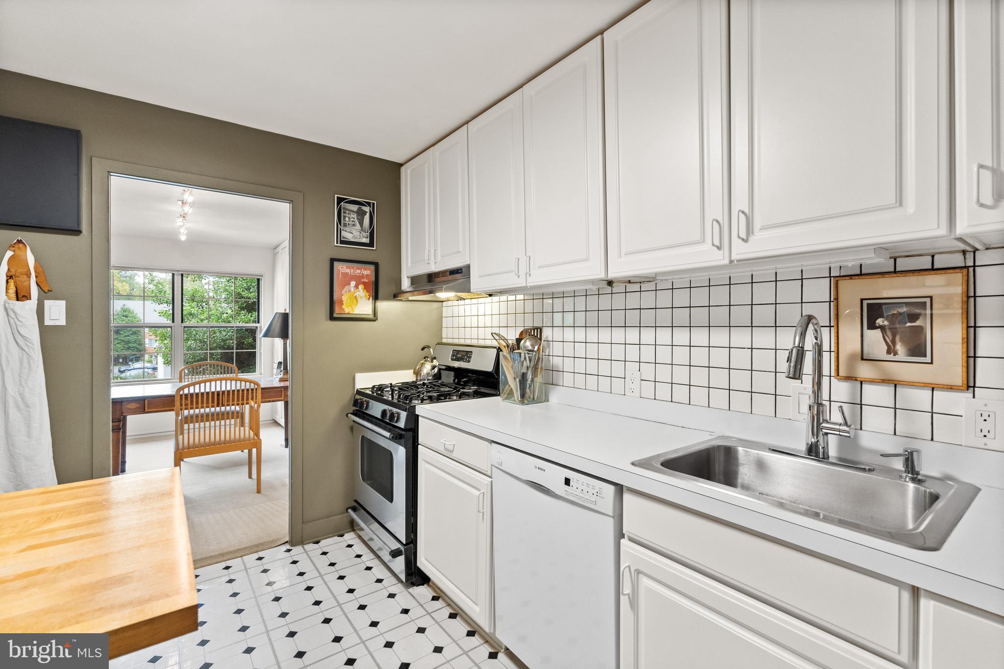 5301 Westbard CIRCLE Unit: 405