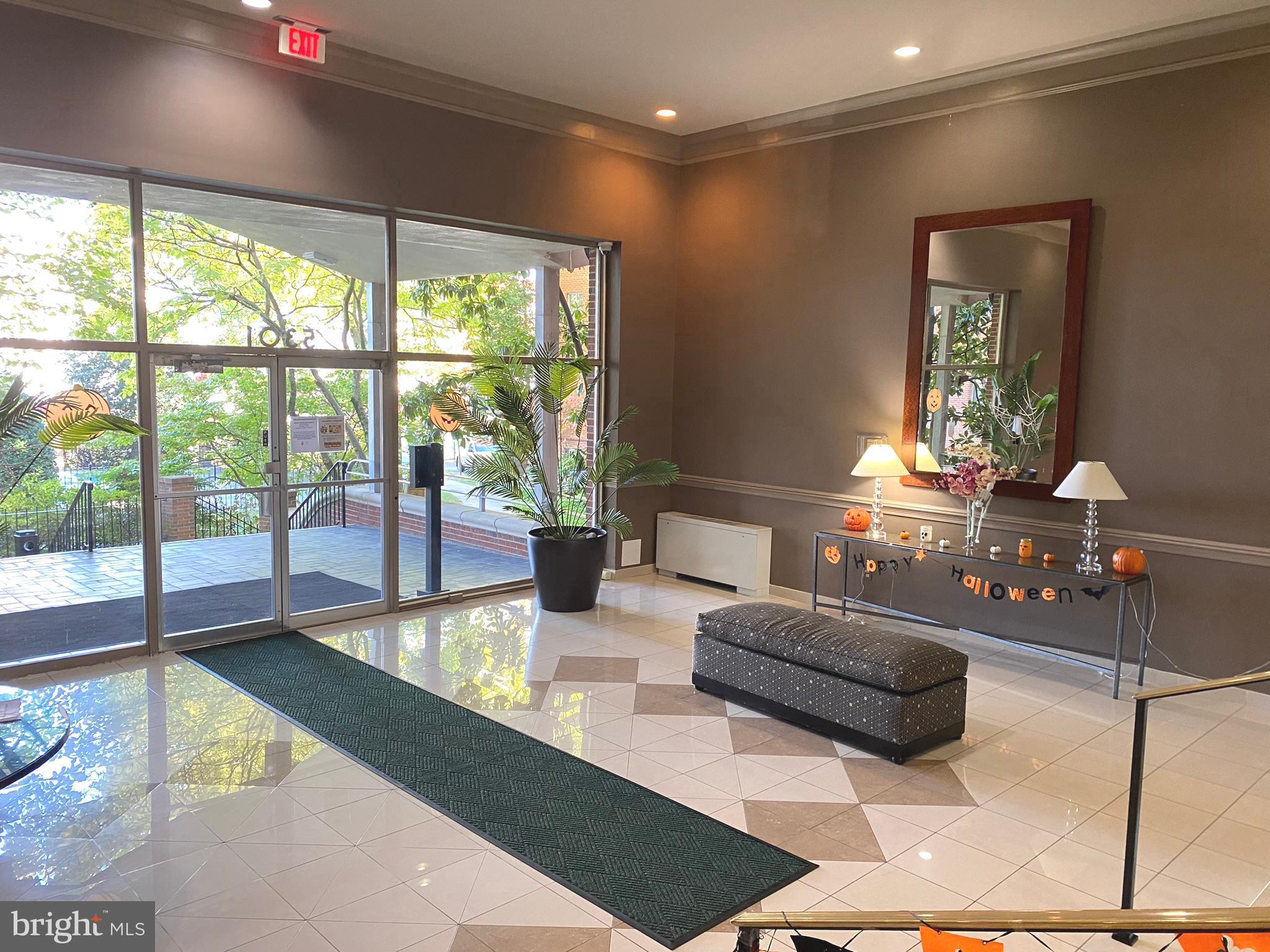 5301 Westbard CIRCLE Unit: 405