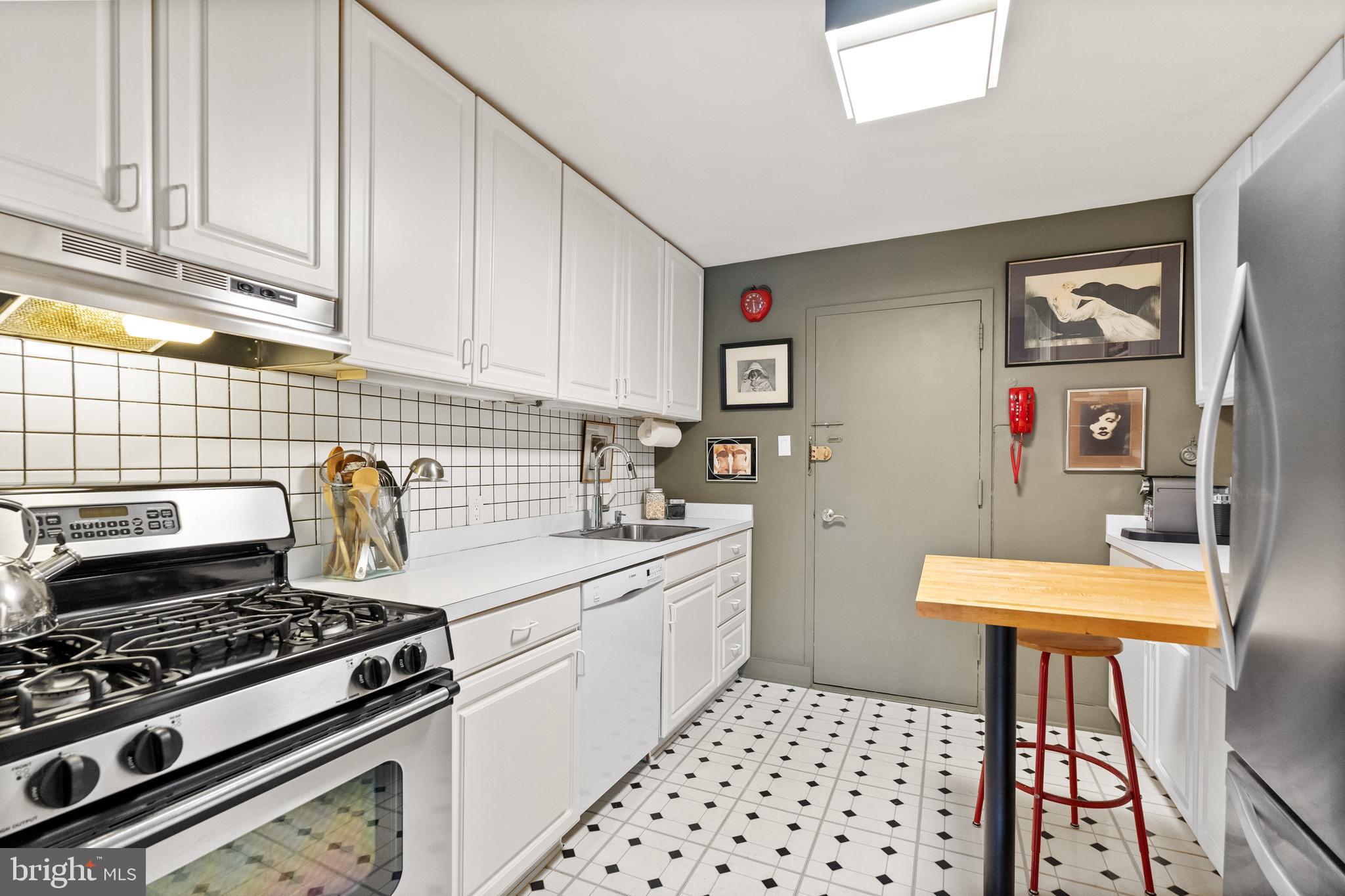 5301 Westbard CIRCLE Unit: 405