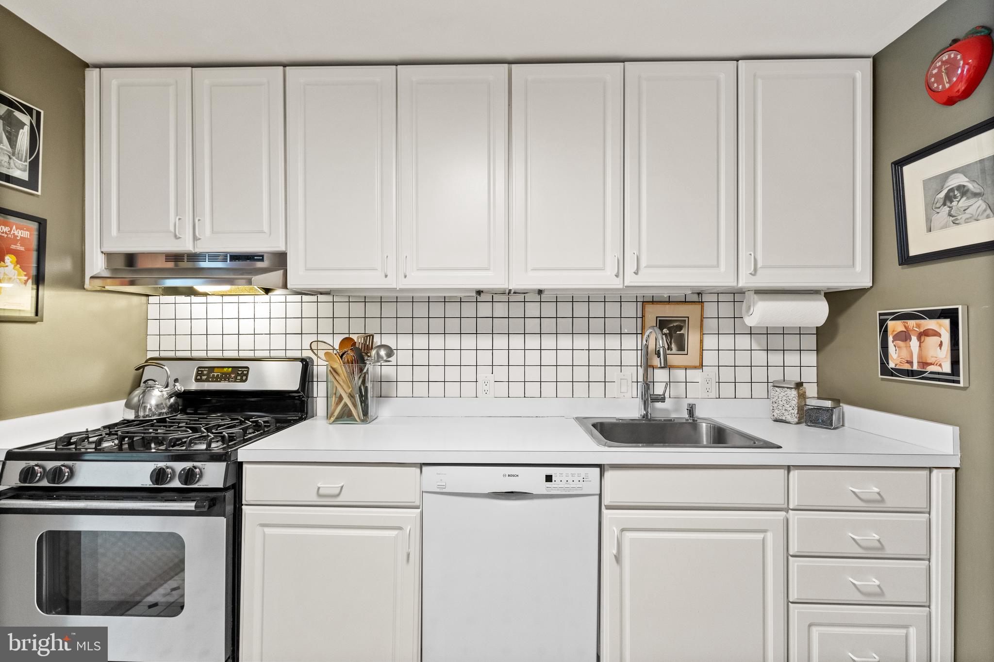 5301 Westbard CIRCLE Unit: 405