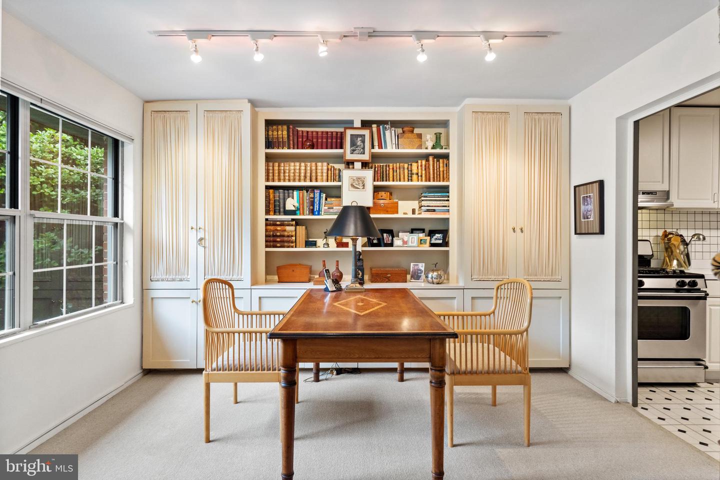 5301 Westbard CIRCLE Unit: 405